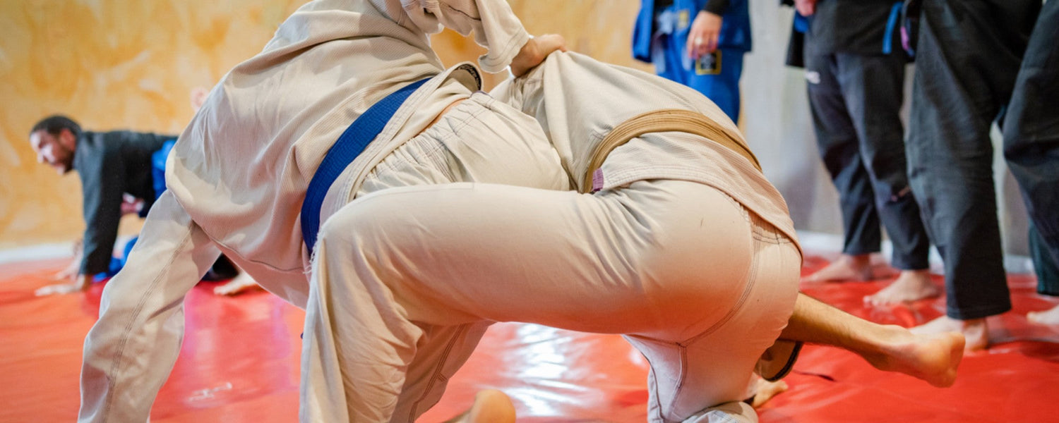 best-bjj-takedowns-from-knees-easy-submission-hacks