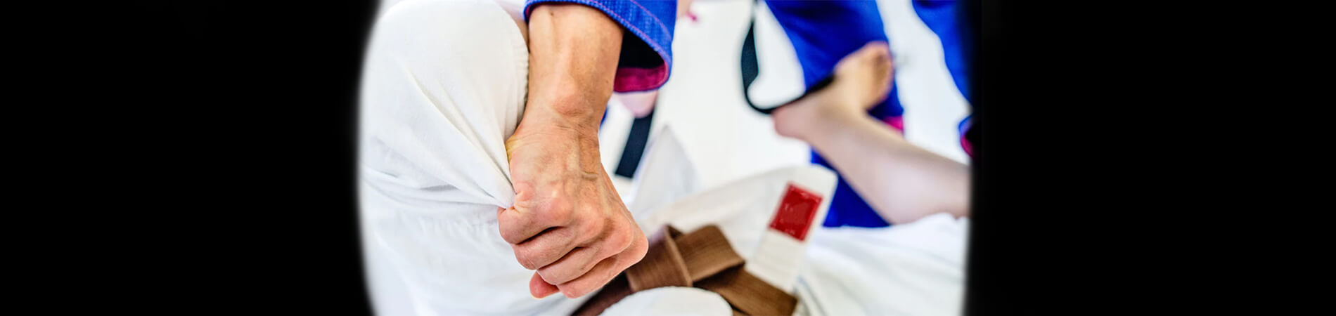 What is More Realistic, Gi or No-Gi BJJ? What's Better for Self Defense?