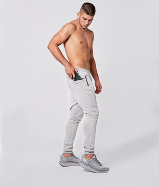 8600. Momentum Fitted Signature Jogger Steel Gray