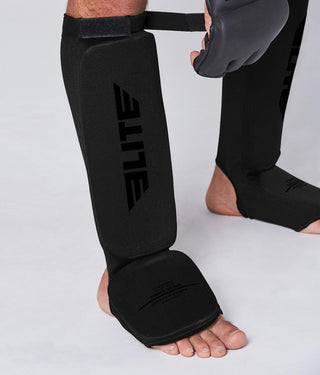 Adults' Standard Black/Black Taekwondo Shin Guards